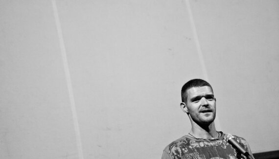 William Letford: Četl jsem své básničky cestujícím ve vlaku